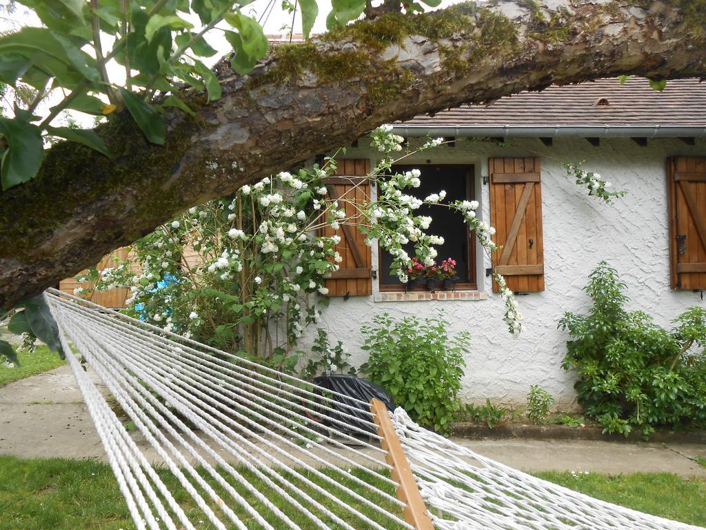 Aux Marguerites Villa Sainte-Genevieve-les-Gasny Rum bild